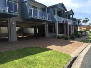 Aquarius Apartments Mollymook